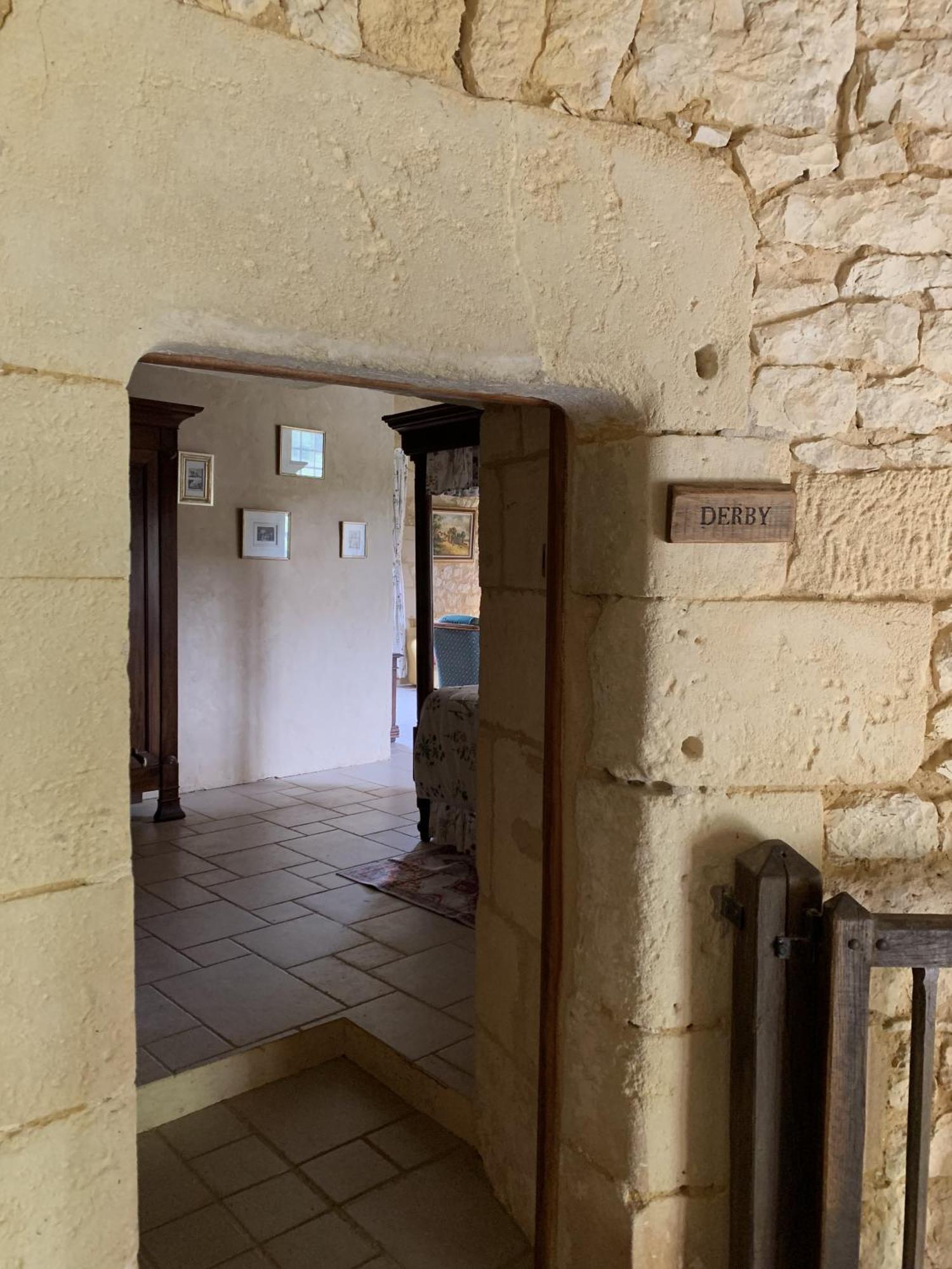 Chateau De Monsac Room photo